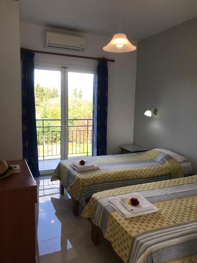 Banos Apartments And Swimming Pool Roda  Buitenkant foto