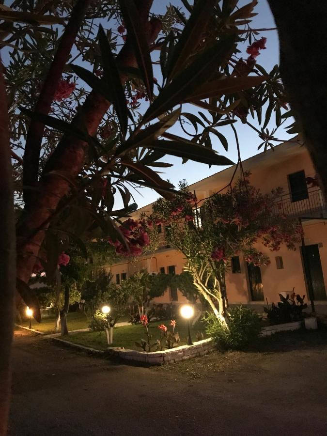 Banos Apartments And Swimming Pool Roda  Buitenkant foto