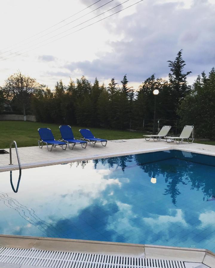 Banos Apartments And Swimming Pool Roda  Buitenkant foto