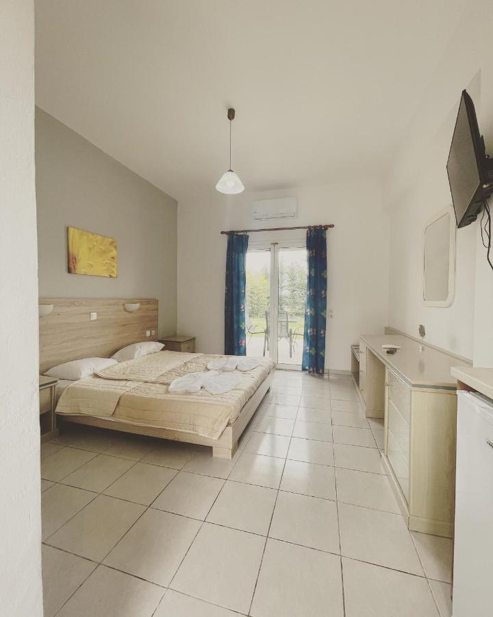 Banos Apartments And Swimming Pool Roda  Buitenkant foto